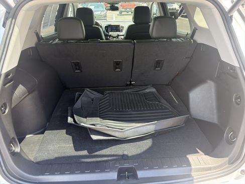 Used 2024 GMC Terrain SLT AWD/4WD image 21