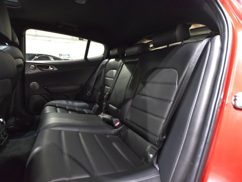 Used 2018 Kia Stinger GT2 image 47