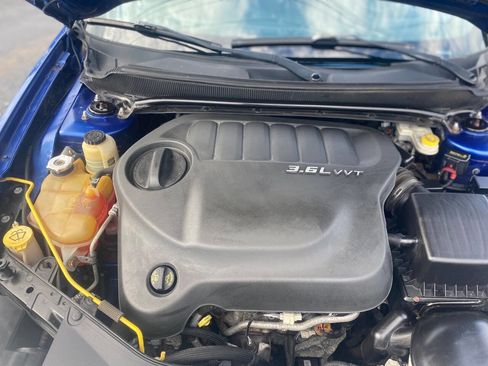 Used 2013 Dodge Avenger SE FWD image 16