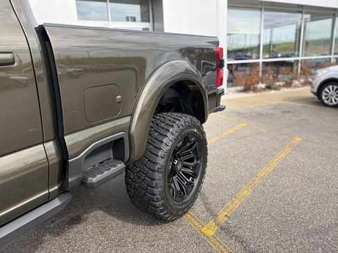 New 2026 Ford F250 Lariat w/ Black Appearance Package AWD/4WD image 16