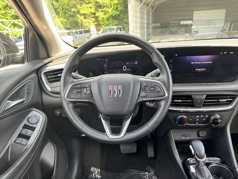 Used 2025 Buick Encore GX Preferred AWD/4WD image 32