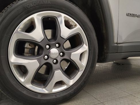 Used 2018 Jeep Compass Limited w/ Navigation Group image 31