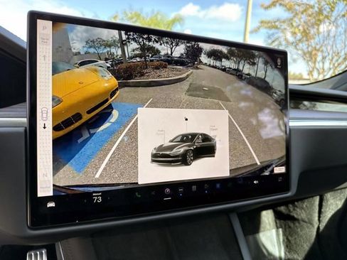 Used 2021 Tesla Model S Plaid image 24