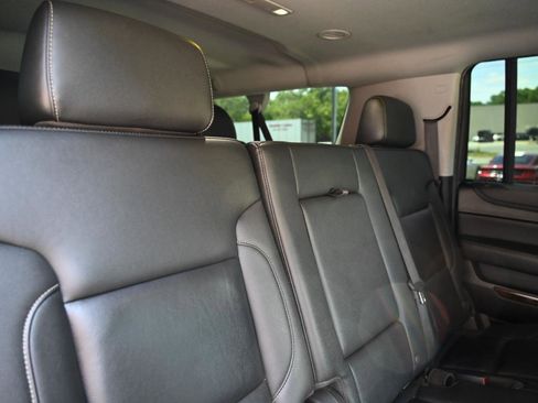 Used 2019 Chevrolet Suburban LT AWD/4WD image 42