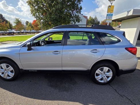 Used 2015 Subaru Outback 2.5i image 9