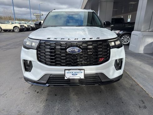 New 2026 Ford Explorer ST image 9