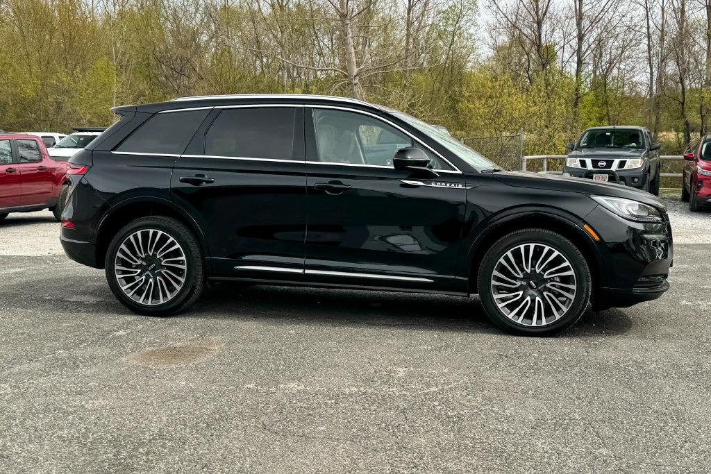 Used 2022 Lincoln Corsair Reserve w/ Sport Package AWD/4WD image 2