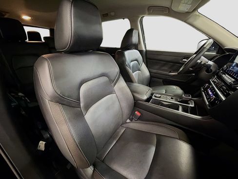 Used 2024 Nissan Pathfinder SL w/ Cargo Package AWD/4WD image 31