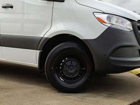 New 2026 Mercedes-Benz Sprinter 2500 image 2