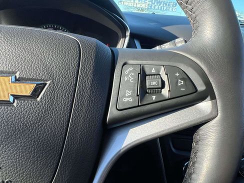 Certified 2022 Chevrolet Trax LT w/ LT Convenience Package image 24