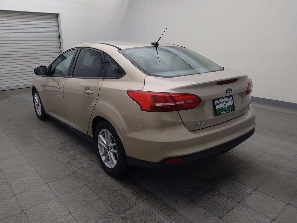 Used 2018 Ford Focus SE FWD image 5