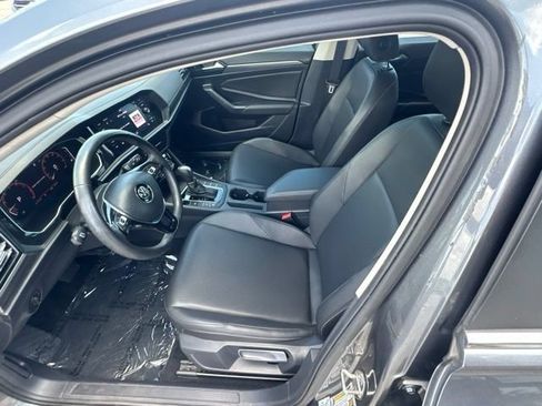 Used 2019 Volkswagen Jetta SEL FWD image 17