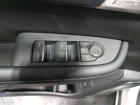 Used 2025 Buick Enclave Avenir w/ Super Cruise Package image 32