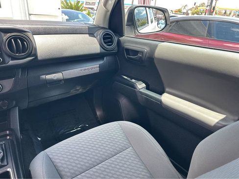 Used 2022 Toyota Tacoma SR RWD image 18