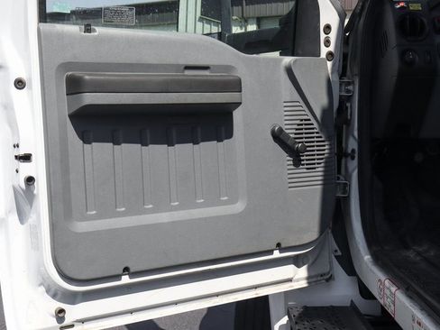 Used 2019 Ford F650 2WD Regular Cab Super Duty image 22