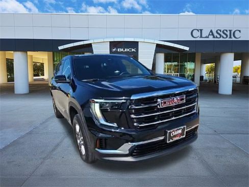 Used 2025 GMC Acadia Elevation image 2