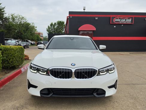 Used 2019 BMW 330i xDrive Sedan w/ Convenience Package AWD/4WD image 5
