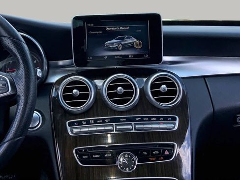 Used 2018 Mercedes-Benz C 300 Sedan w/ Premium Package image 7