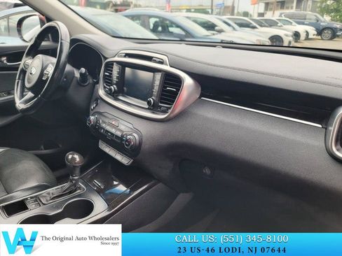 Used 2017 Kia Sorento EX AWD/4WD image 17