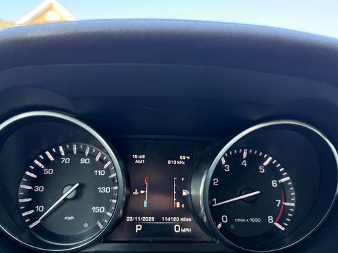 Used 2014 Land Rover Range Rover Evoque Pure image 18