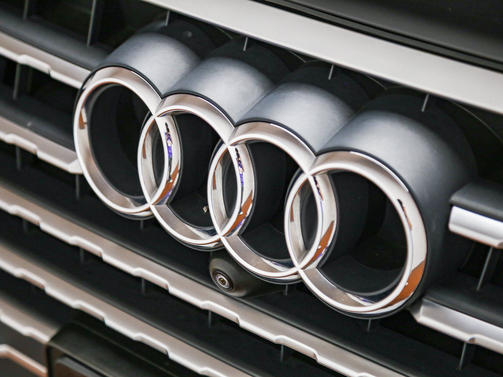 Used 2018 Audi Q7 3.0T Prestige w/ Prestige Package AWD/4WD image 9