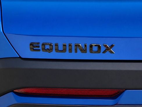 Certified 2025 Chevrolet Equinox RS w/ Safety and Technology Package FWD image 8