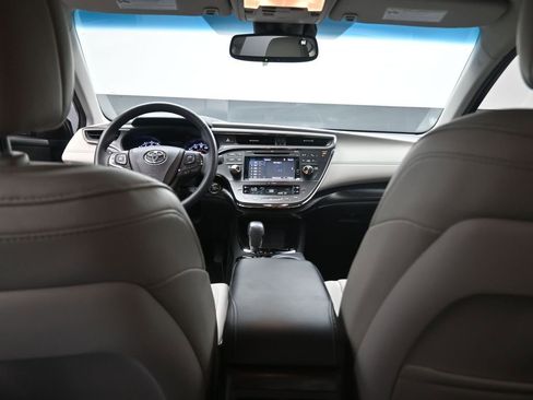 Used 2016 Toyota Avalon Limited image 13