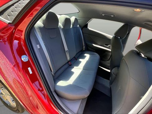 Used 2025 Hyundai Elantra SE w/ Cargo Package FWD image 20