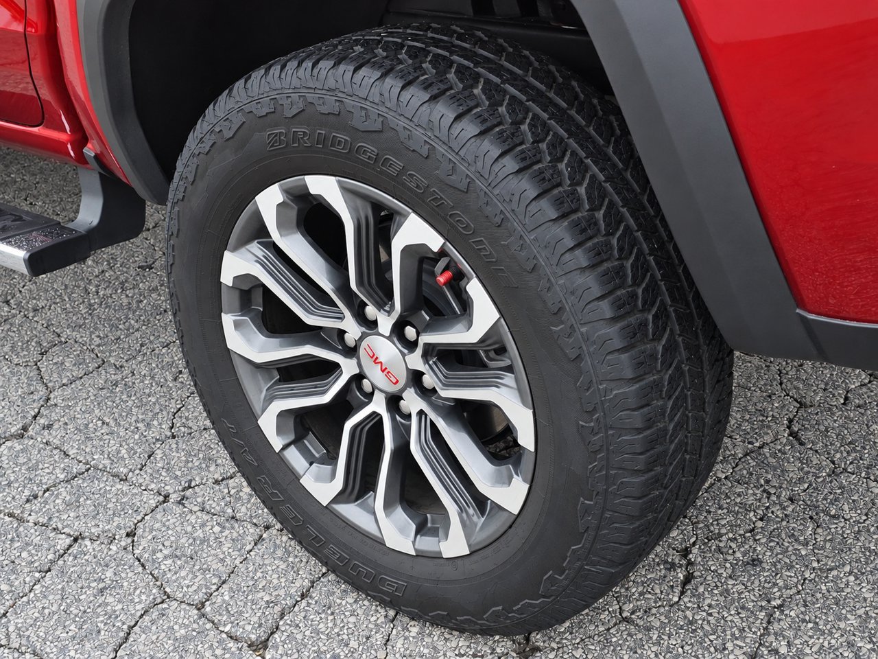 Used 2024 GMC Canyon Denali AWD/4WD image 15