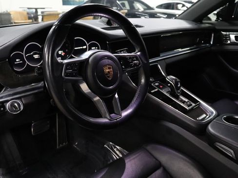 Used 2017 Porsche Panamera 4S image 10