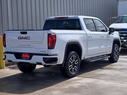 Used 2023 GMC Sierra 1500 AT4 w/ AT4 Premium Package AWD/4WD image 10