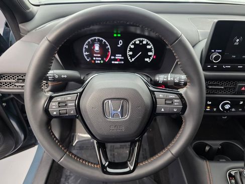 Used 2024 Honda HR-V Sport image 17