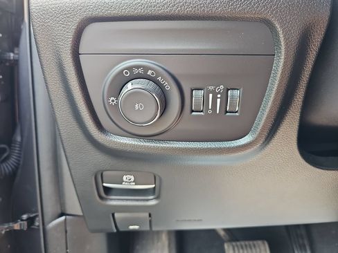 Used 2023 Jeep Grand Cherokee L Limited w/ Luxury Tech Group II AWD/4WD image 36