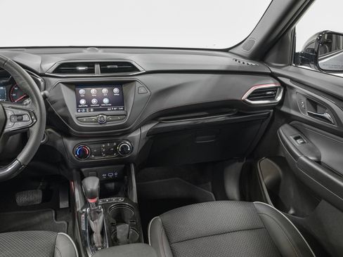 Used 2023 Chevrolet TrailBlazer RS FWD image 30