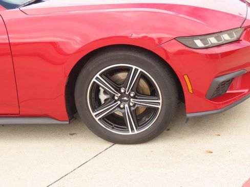 Certified 2024 Ford Mustang Coupe RWD image 9