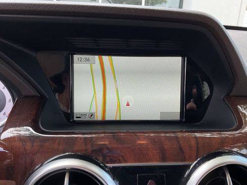 Used 2014 Mercedes-Benz GLK 250 BlueTEC 4MATIC image 23