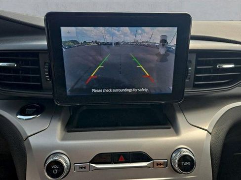 Certified 2022 Ford Explorer XLT AWD/4WD image 19