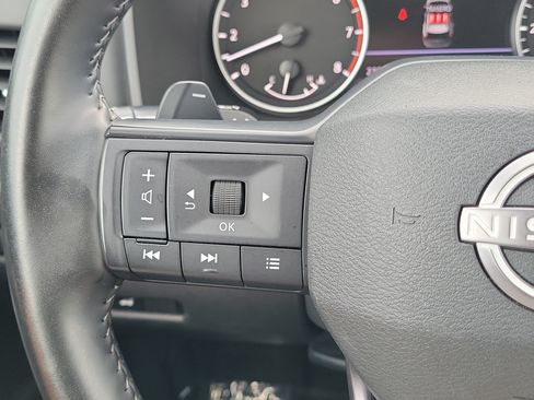 Used 2025 Nissan Rogue SV FWD image 21
