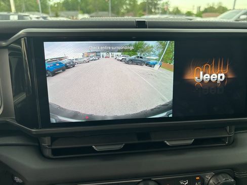 New 2026 Jeep Wrangler Unlimited Rubicon AWD/4WD image 27