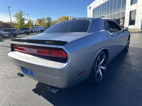 Used 2014 Dodge Challenger R/T image 3