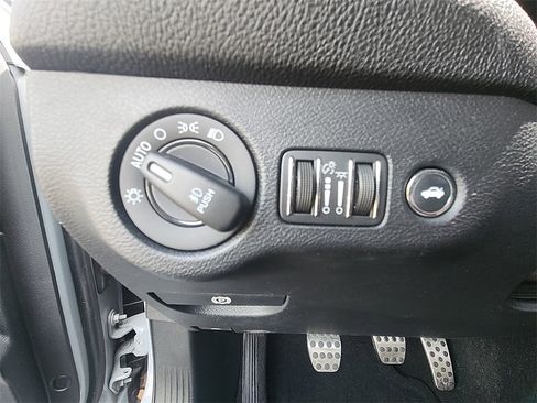 Used 2022 Dodge Challenger R/T w/ Blacktop Package image 20