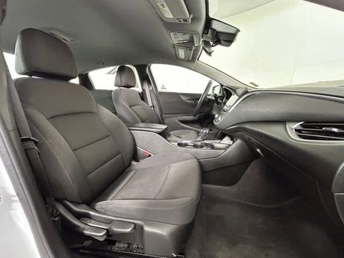 Used 2024 Chevrolet Malibu LT w/ Sport Edition image 9