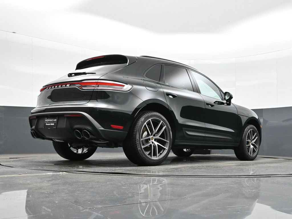 Certified 2026 Porsche Macan AWD/4WD image 37