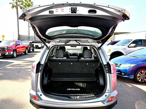 Used 2017 Toyota RAV4 Limited AWD/4WD image 8