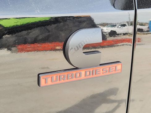 New 2026 RAM 3500 Laramie AWD/4WD image 12