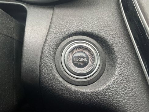 Used 2019 Mercedes-Benz C 300 Sedan image 16