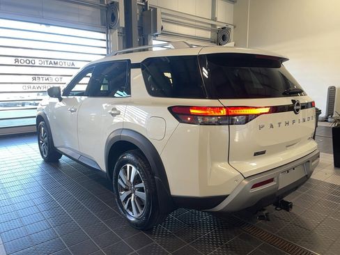 Used 2023 Nissan Pathfinder SL image 19