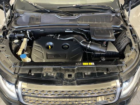 Used 2017 Land Rover Range Rover Evoque HSE image 19