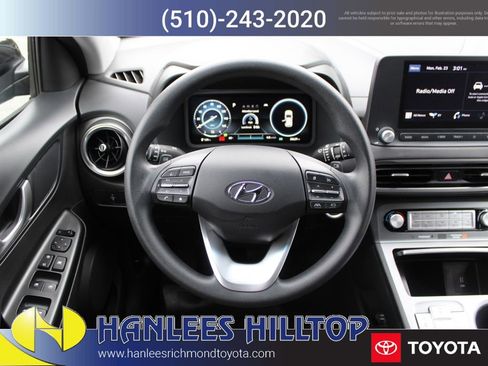 Used 2023 Hyundai Kona SE image 17