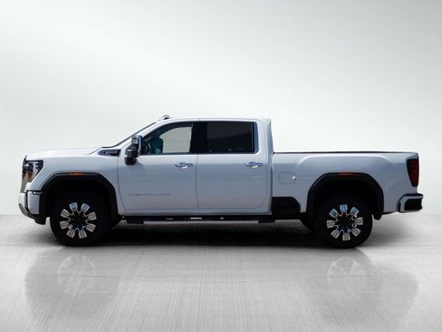 Used 2025 GMC Sierra 3500 Denali AWD/4WD image 2